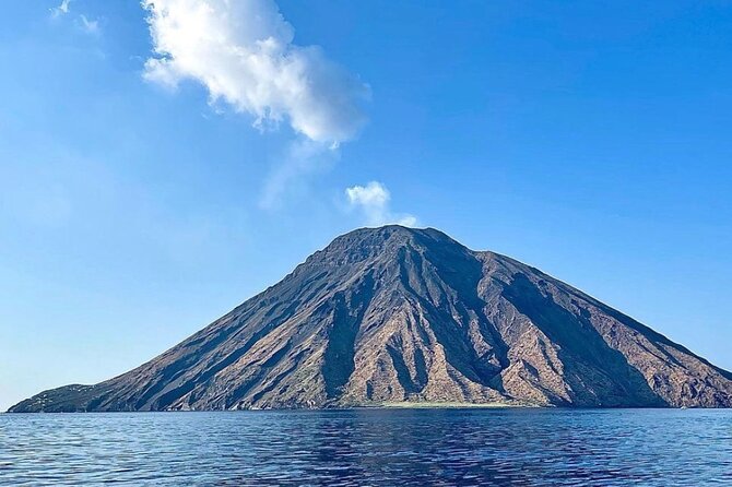 Exclusive tour of Stromboli island, Boat tour with Pasqualo - Book it or choose another Stromboli experience?