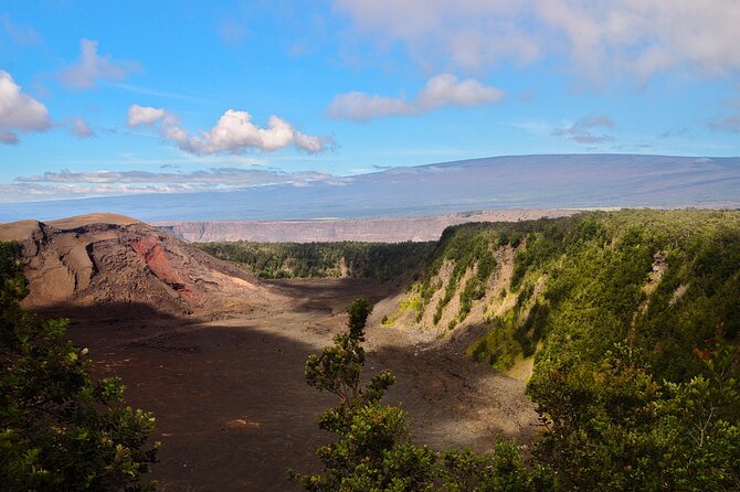 Expert Led Private Guided Tour Hawaii Volcanoes National Park - Walking through Nahuku Lava Tube