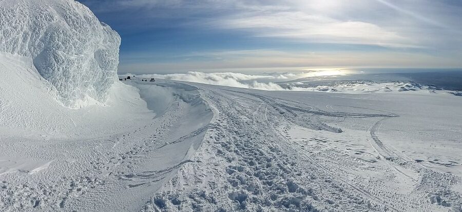 Eyjafjallajökull Volcano and Glacier Jeep Tour - The glacier walk and volcanic features