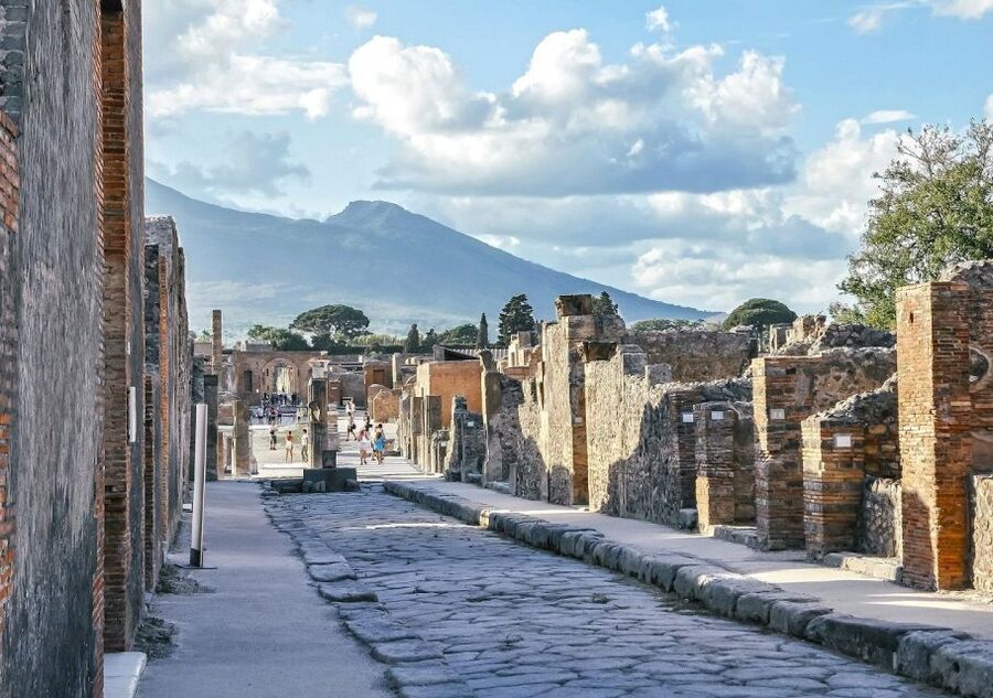 From Amalfi: Pompeii and Mount Vesuvius Private Day Trip - The Vesuvius National Park visit at 1,200 meters