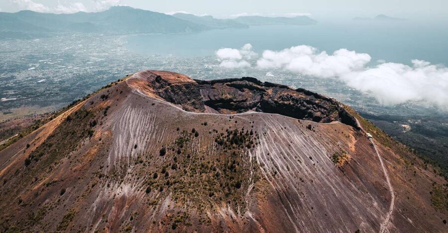 From Amalfi: Pompeii and Mount Vesuvius Private Day Trip - How the driver shapes the day