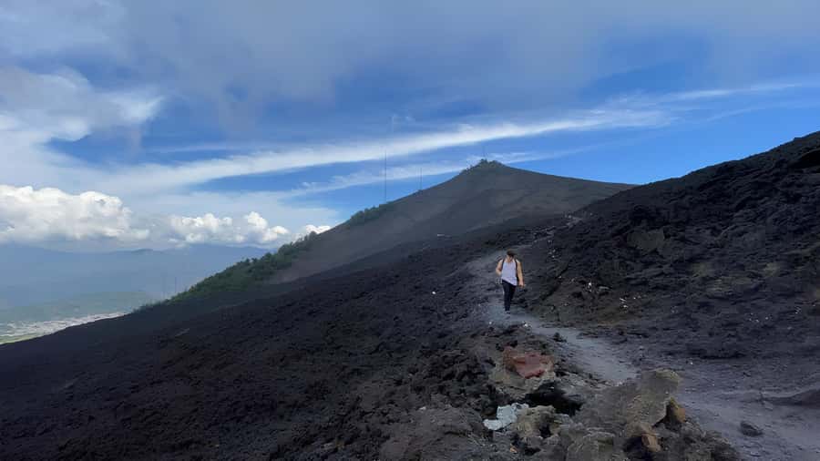 From Antigua: Pacaya Volcano Tour in English/Spanish - Why Pacaya makes a good Antigua day trip
