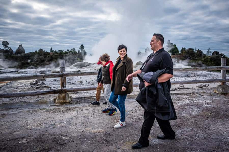 From Auckland: Rotorua Te Puia, Haka & Polynesian Spa Tour - Why Pohutu Geyser makes the long ride worthwhile