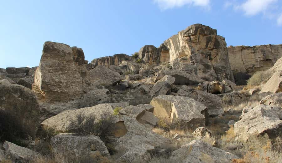 From Baku: Gobustan, Mud Volcanoes & Mosque Private Tour - Inside the Gobustan Museum