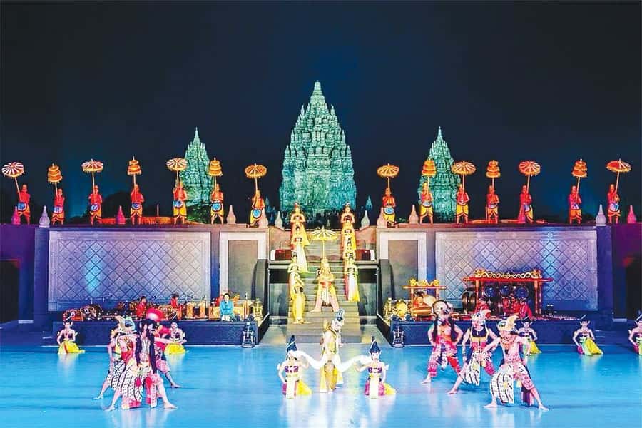 From Bali: Bromo, Ijen, Borobudur, and Yogyakarta 4-Day Tour - Prambanan brings a different religious tradition