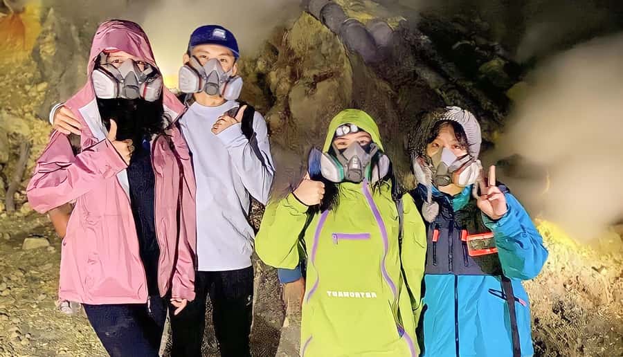 From Bali: Ijen Crater Overnight Volcano Trip with Sunrise - The evening departure from Bali