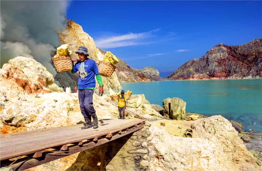 From Bali or Banyuwangi: Ijen Crater Sunrise Hike - Blue fire is special, but never promise it to yourself