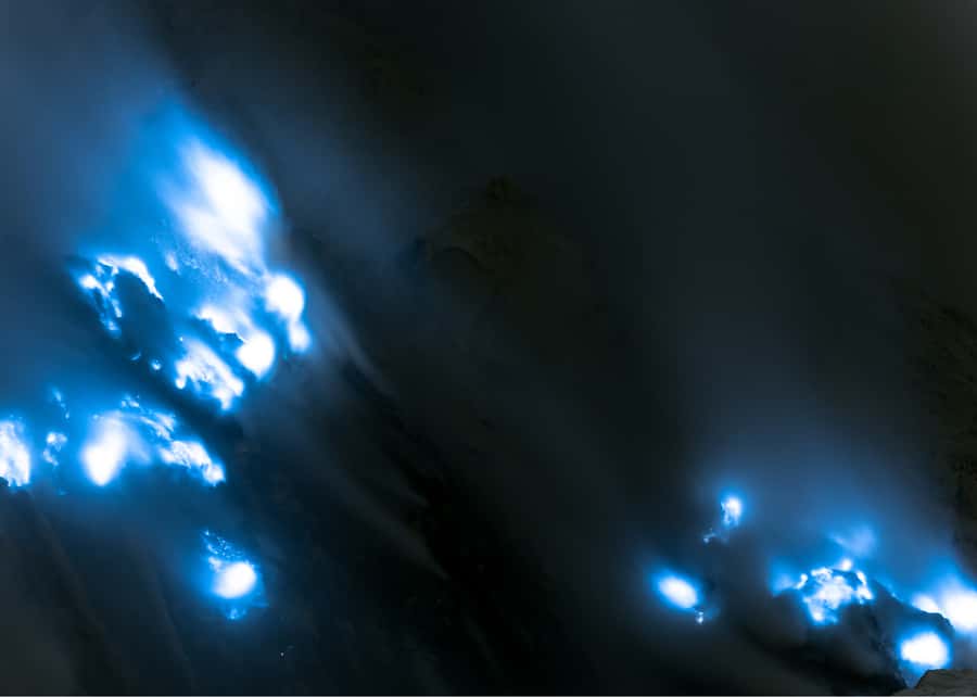 From Bali: Private Mount Ijen Crater Volcano Midnight Trek - Night-sky photography at the first stop