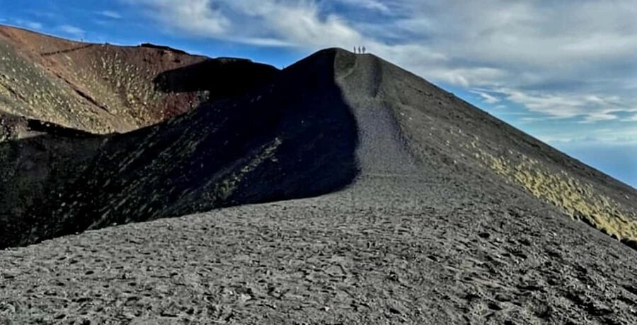 From Catania, Acireale, Giarre: Mount Etna Half-Day Trip - Paying to go higher by cable car and 4x4