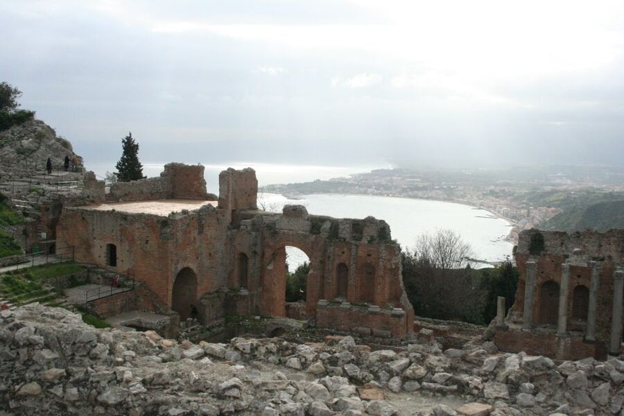 From Catania: Guided Tour of Mount Etna and Taormina - Who should book this day trip