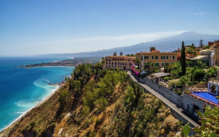 From Cefalù: Day Trip to Mount Etna and Taormina - Leaving Cefalù before the town wakes