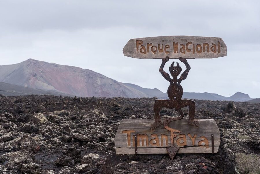 From Fuerteventura: Lanzarote Volcano and Wine Region Tour - La Geria and Lanzarote’s Black Vineyards