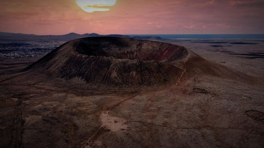 From Fuerteventura: Sunset Hike at Volcano with Scenic Views - Sunset at the summit