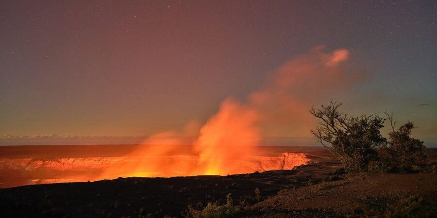 From Kona: Volcano & Waterfall Tour, Small Group - Three hours inside Hawaii Volcanoes National Park