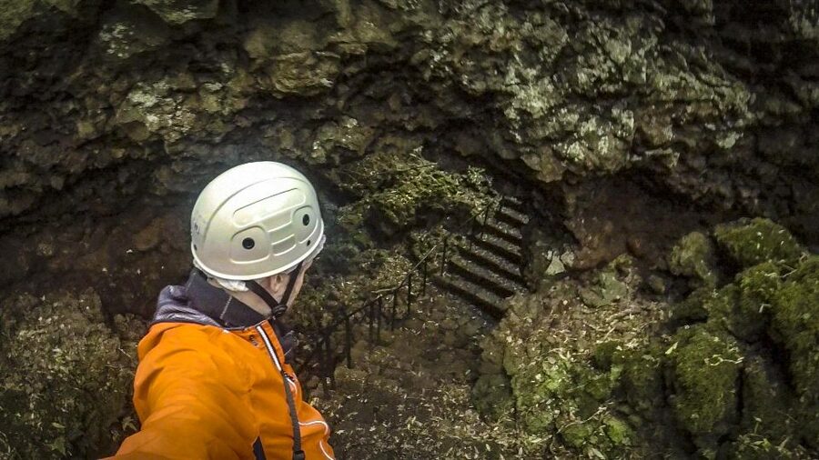 From Madalena: Pico Volcanoes and Lakes Guided Day Tour - Key details that shape the day