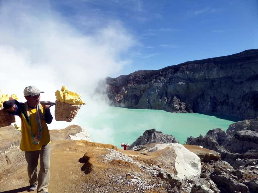 From Malang/Surabaya: 2-Days Tour Mt. Bromo Ijen Blue Flames - Midnight roads to Mount Bromo