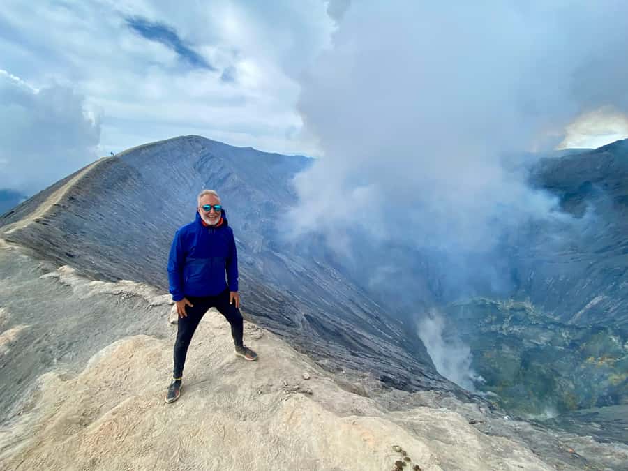 From Malang/Surabaya: 2-Days Tour Mt. Bromo Ijen Blue Flames - Ijen before dawn and the search for blue fire