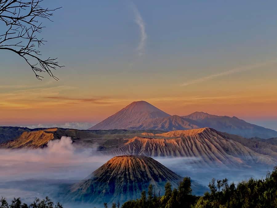 From Malang/Surabaya: Mount Bromo and Ijen Crater 2-Day Tour - What this two-day Java trip is really like