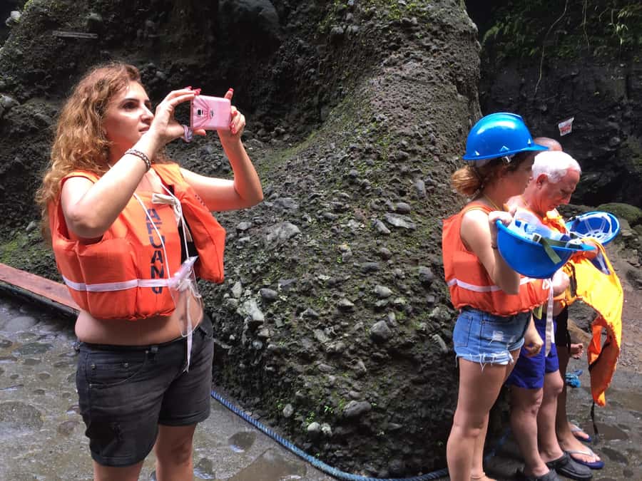 From Manila: Taal Volcano Island & Pagsanjan Falls Day Tour - Lunch is separate and worth planning