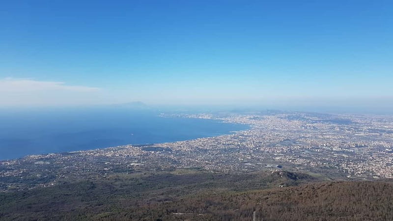From Naples: Day Trip to Mount Vesuvius - The final 1 kilometer to the crater