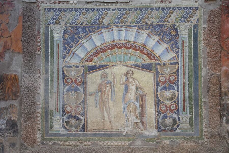 From Naples: Herculaneum, Mount Vesuvius & Pompeii Day Trip - Who should book this experience?