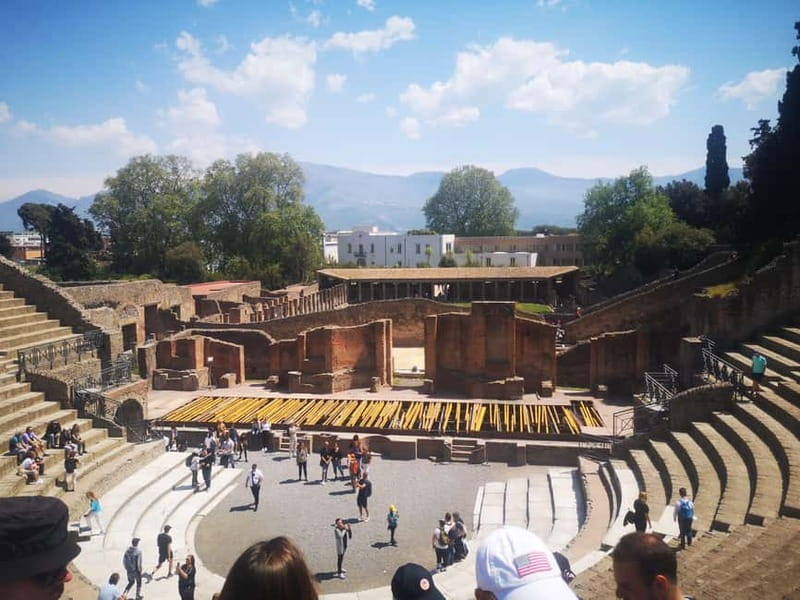 From Naples: Pompeii and Vesuvius by Bus - What three hours at Pompeii can give you