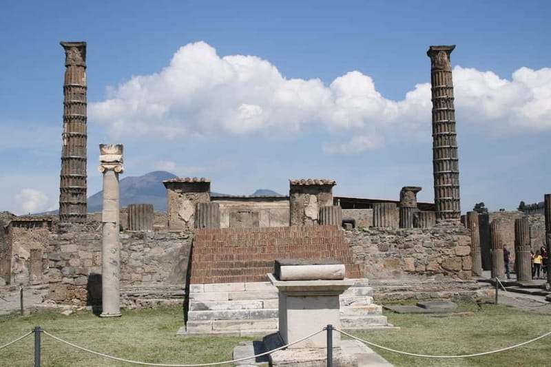 From Naples: Pompeii and Vesuvius by Bus - The return to Naples and the timing question