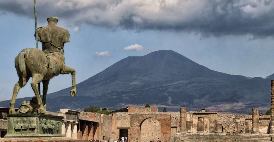 From Naples: Pompeii and Vesuvius Full-Day Tour with Lunch - Morning pickup around central Naples