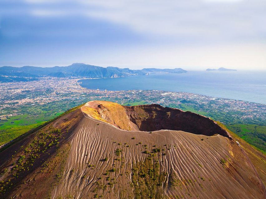 From Naples: Pompeii, Herculaneum, & Vesuvius Full-Day Tour - Timing, walking, and the food problem