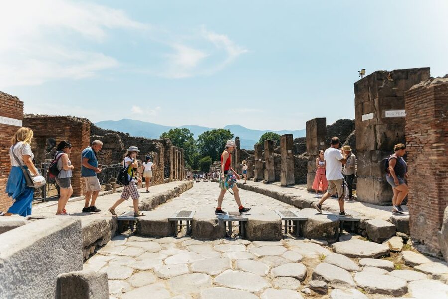 From Naples: Pompeii Ruins & Mount Vesuvius Day Tour - Keeping the day on schedule