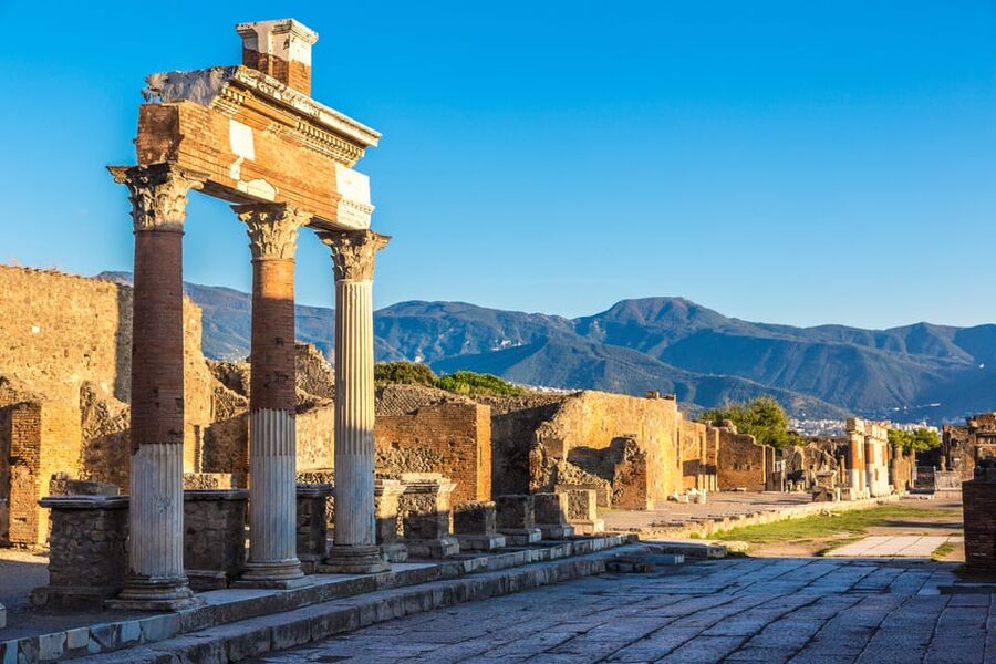 From Naples Port:Pompeii+Vesuvius tour - Two hours inside the Pompeii Archaeological Site