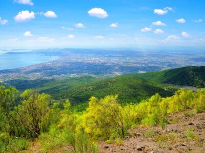 From Pompeii: Bus Transfer to Vesuvius with Park Entry Fee