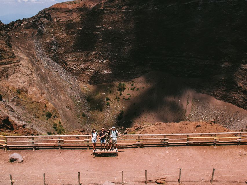 From Pompeii: Bus Transfer to Vesuvius with Park Entry Fee - The final kilometer to the crater