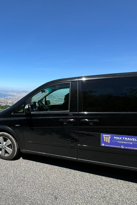 From Pompeii: Mont Vesuvius excursion - The 25-minute walk to the crater