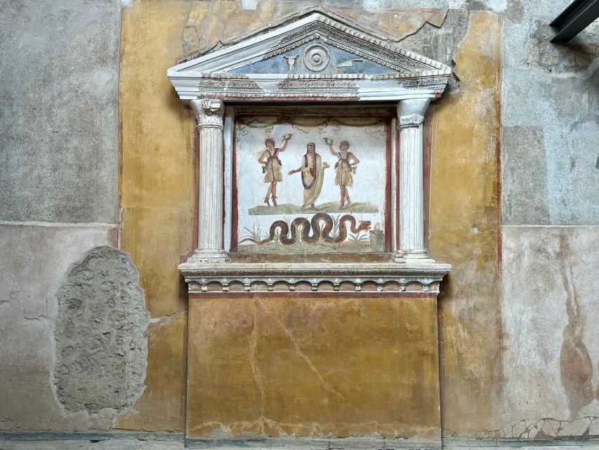 From Pompeii: Vesuvius excursion + Pompeii guided tour - FAQ