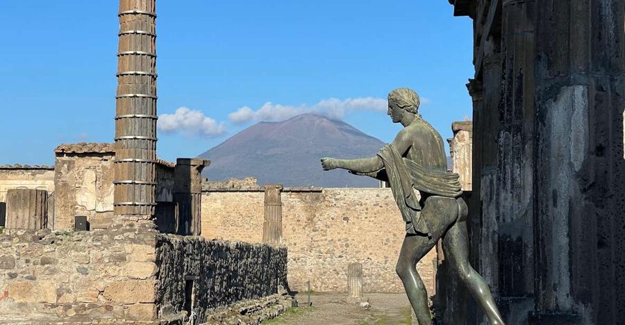 From Positano: Pompeii & Vesuvius tour small group - Why combine Pompeii and Vesuvius in one outing?