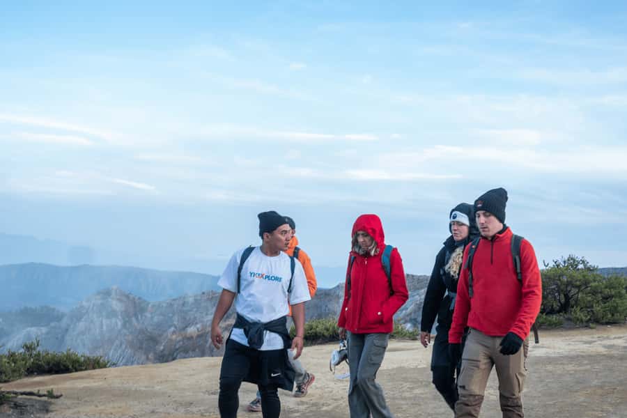 From Probolinggo: 2-Day Mount Bromo and Ijen Volcano Tour - The 1.5-kilometer walk to Bromo’s rim