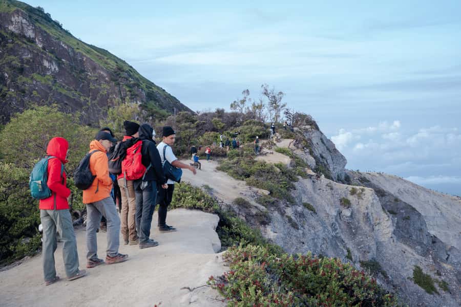From Probolinggo: 2-Day Mount Bromo and Ijen Volcano Tour - The human side of Ijen