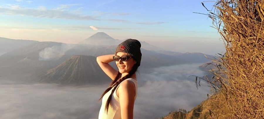 From Probolinggo : Mount Bromo Sunrise - The rough 4WD ride to the viewpoint