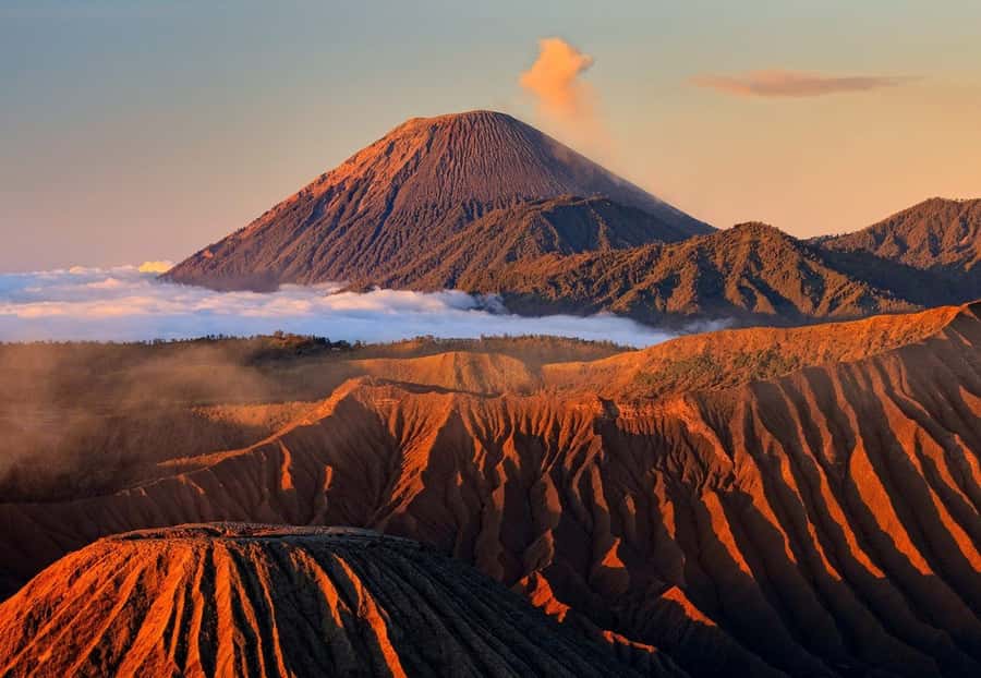 From Probolinggo: Mount Bromo Sunset Tour by Land Cruiser - Why a Bromo sunset visit makes sense