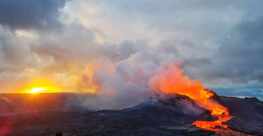 From Reykjavík: Fagradalsfjall Volcano Hike with Geologist - The drive from Reykjavík to Reykjanes
