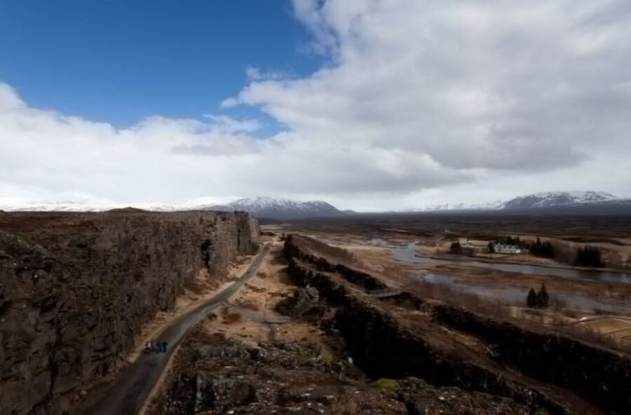From Reykjavik: Golden Circle & Kerið Full-Day Tour - Geysir and Strokkur: the stop with a built-in countdown