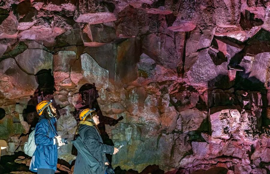 From Reykjavik: Raufarhólshellir Lava Tunnel Tour - One hour among volcanic formations