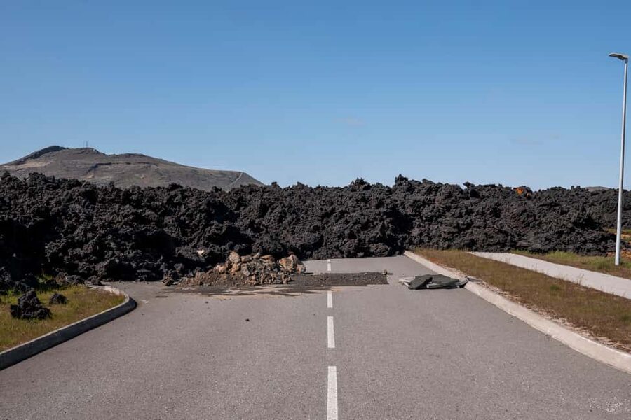 From Reykjavik: Volcanic Peninsula & Grindavik Minibus Tour - Nátthagi and the older lava near Fagradalsfjall