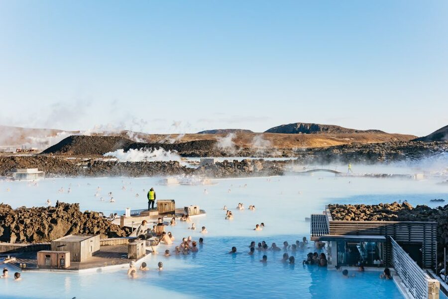 From Reykjavík: Volcanoes and Blue Lagoon Day Trip - Kleifarvatn and the black beach