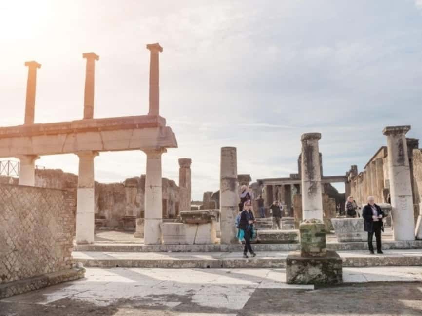 From Rome Day trip: Pompeii and Vesuvius at your leisure - Why Pompeii and Vesuvius belong together