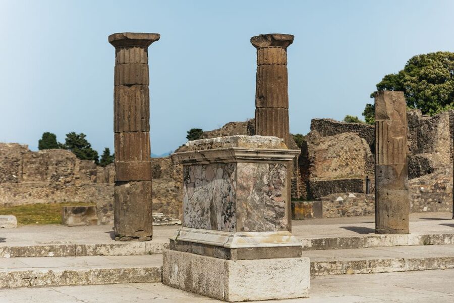 From Rome: Pompeii Day Trip with Optional Vesuvius and Lunch - Lunch With Bay Views, If You Add It