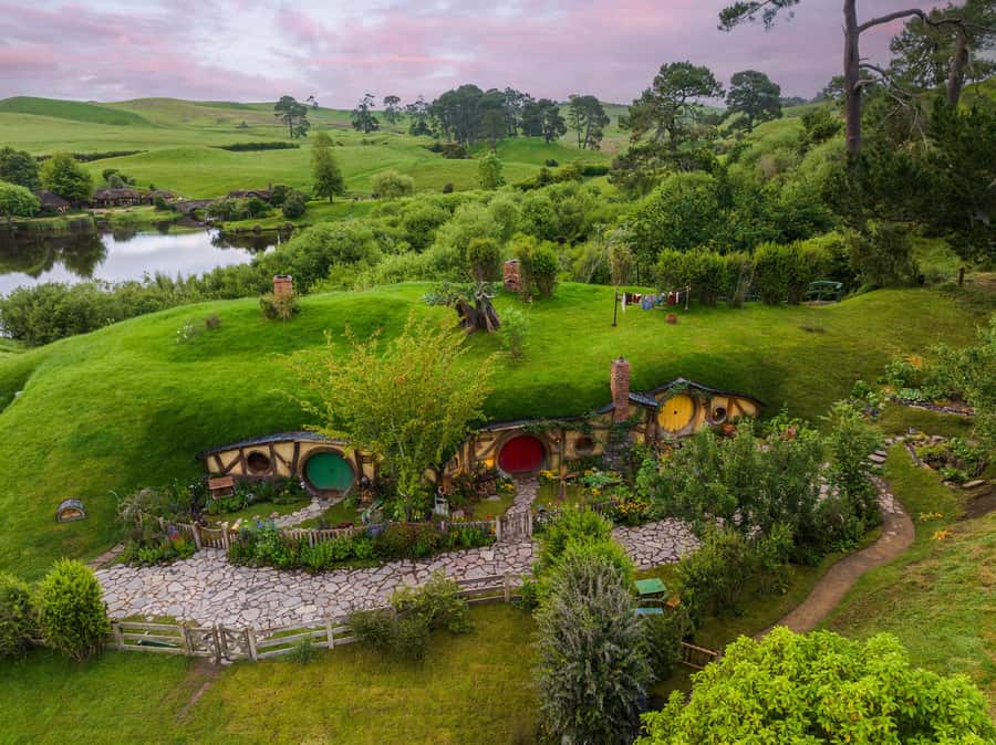 From Rotorua: Hobbiton Movie Set Tour with Festive Lunch - Key points to know before you book