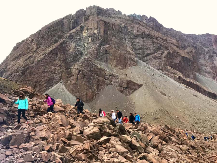 From Santiago: Cajón del Maipo and Volcán San José Hike 8K - Who should book the Volcán San José hike?