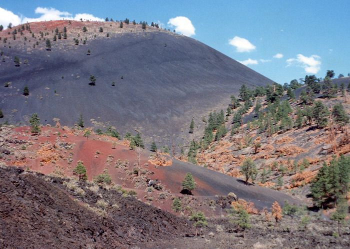 From Sedona or Flagstaff: Ruins & Volcanoes Small-Group Tour - Sunset Crater Volcano and the black lava fields